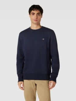 Gant Regular Fit Sweatshirt Mit Label-Stitching Modell 'SHIELD' - Marineblau -Herrenbekleidung Angebote 60r4skql6t3kmkical23acad9p74sh2g8944qk2aad558la2ad352khja124el2e8t3l8jafakpj0dho693jieb66tgm4dpo74s3gd9k6kp34oj1clgm6pb568s6ac3470r3ec8