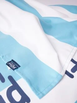 MC2 Saint Barth Strandtuch Mit Allover-Muster Modell 'AIDAN' - Hellblau -Herrenbekleidung Angebote 6173gii18ks3cga26d756d1i9l6l4hqf6d946lid9113glahap858d1h9cq4oh2lapa58haa8p1kcipg693m6p9m6srjio9g68pj8cpk6coj8e9gcgsj8e9jcgpm2d1i6lgjiog