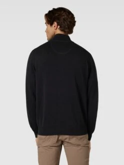 Fynch-Hatton Strickpullover Mit Label-Details Modell 'Troyer' - Dunkelgrau Meliert 9 Fynch-Hatton Strickpullover Mit Label-Details Modell 'Troyer' - Dunkelgrau Meliert -Herrenbekleidung Angebote 69a36e2f8d0l4la6acq30kim9d0kmiia9l832jpn8d9lacpga9232cq59p94sh1h85552ia6ap4l8iik753m2e1m61gjcp1n6phj0c9k6dhmae1l6pi66d9h6comcc9nc4rmccg