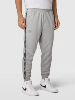 Nike Sweatpants Mit Galonstreifen - Hellgrau -Herrenbekleidung Angebote 6gs4ocihagskkk2k8da4qk2f710kukpn8db4ili595akcda49d1kogqh657kkli2al134c23699kogho9co36e1j60om8chp6kpjadhkc9ijge346orjcoj671h3gcj2ccp3gp0