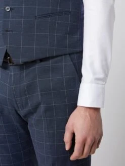 MCNEAL Slim Fit Weste Mit Gitterkaro Modell 'Emil' - Marineblau 7 MCNEAL Slim Fit Weste Mit Gitterkaro Modell 'Emil' - Marineblau -Herrenbekleidung Angebote 710j6h266944skig9oqlad9oa4qkkk2iad1kkd216p4jieak9t8l4iaa613l4dic9p33ad1hah54ihik893m8eb56orjad1j6cq36e9kclh3ee3360q38c336ksj0cplckp3gcg