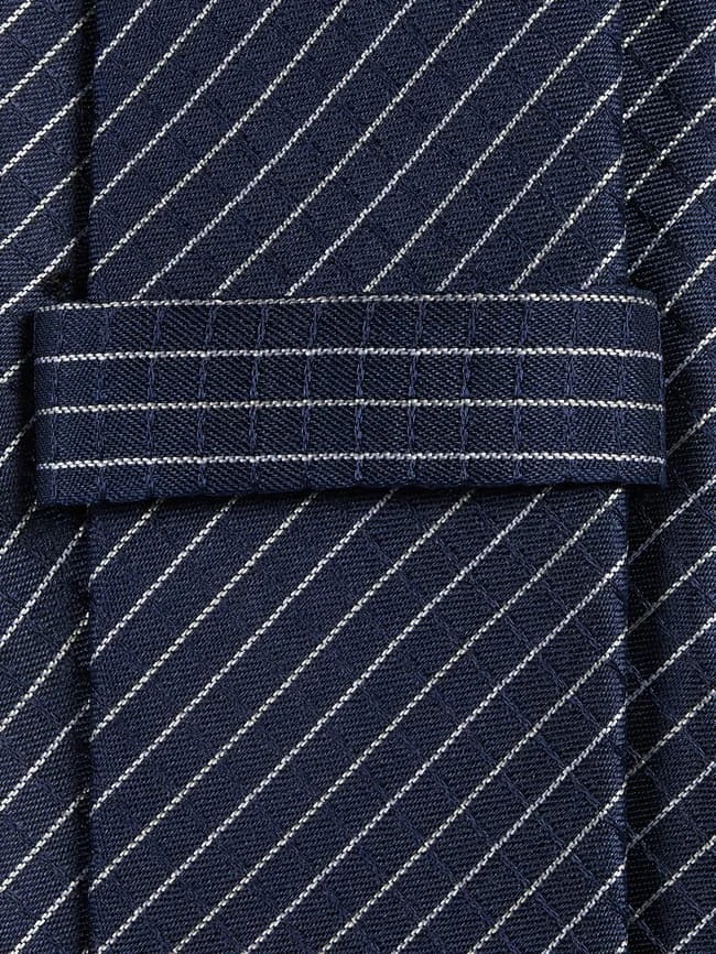 CK Calvin Klein Krawatte Aus Seide (6,5 Cm) - Marineblau 2 CK Calvin Klein Krawatte Aus Seide (6,5 Cm) - Marineblau – Bild 2