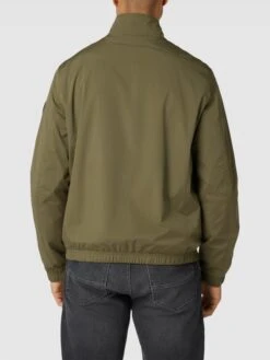 Pierre Cardin Jacke Mit Stehkragen Modell 'Blouson Nylon' - Olivgrün -Herrenbekleidung Angebote 84ol2e9i9p544la9al2jcc229d432jak6d8jglih998kul2a6gplac249l83el1n9p4kmd1g9d746gq38co32e35c4sj6chjccq3ichkcko66ohg64qm2phhcgr34cph6di6cc0