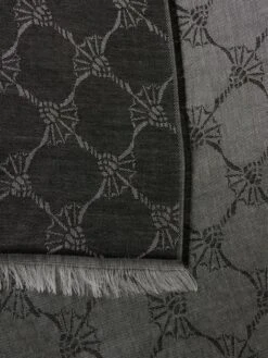 JOOP! Collection Schal Mit Allover-Muster - Schwarz 5 JOOP! Collection Schal Mit Allover-Muster - Schwarz -Herrenbekleidung Angebote 8d5j6ghg653kschhad332hqjagq4gipi98s38jqd65256e2a70r3ehqi9d8l8k9n9p8jaihga18kija99d3j8dhicgs66dph6cq3cohkcksmce9icooj4e9hclij8c9n61ij2c0