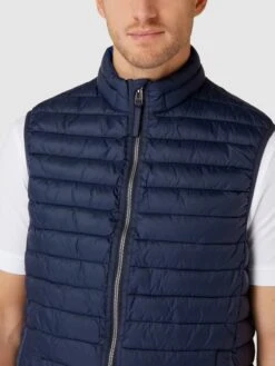 MCNEAL Steppweste Mit Stehkragen - Marineblau -Herrenbekleidung Angebote 8d738la26ta42dpp74rkgdho69ak6iq68h4l0e22a57j6kaf6p3l4d2j95744l9j88p3cgi470pl4haf8h3m6cj5c8s3cchg6kq36chk6lh3ie1g75gmaoj6ckp3gohhc5j6ap0
