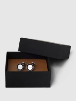 BOSS Manschettenknöpfe Mit Kontrasteinsatz Modell 'OLLI' - Marineblau -Herrenbekleidung Angebote 8gqjcchk6d74kgpm9or4qg9ma94jeji59p5j4c2a75b3gd9k9sq34h2eah4kccpj6p4jegak8kq54i2c9go34db461i36cpl6gojad9k6cp3ce1icpgjgcr66gs30pj675imccg