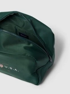 Gant Kulturtasche Mit Label-Print Modell 'BANNER SHIELD WASHBAG' - Dunkelgrün -Herrenbekleidung Angebote 90pkodpj6l3k6di28h5kmc9o70qj4i266laj2ha79h1lchic6p13ejak70r52ihiapa50la865852dabad3jgo9g64q62d35chij2p1k6or3ie31c5ijcopic4pm8o9o6hj3gc0