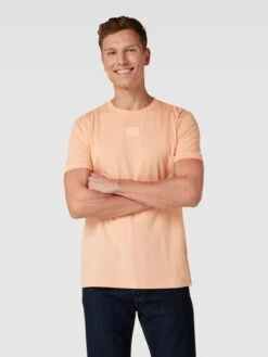 HUGO T-Shirt Mit Label-Applikation - Apricot 8 HUGO T-Shirt Mit Label-Applikation - Apricot -Herrenbekleidung Angebote 99al6ea689736hifa0r4eiif6co58lik8h9k2j2f8h24eiqi9oskuhqca4q34ia870sj0hqi9t15ck9j84o34dpnc4sj8dhk71gj2ohkc8r3iob56lij2c1j68p6ad3474oj0pg