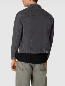 Calvin Klein Jeans Jeansjacke Mit Label-Patch - Schwarz -Herrenbekleidung Angebote 9d7l6e229155ciab6935cl2maor5ajhpal1k2j24ad1k2i9m8db34jih74o4olim68r50gid6d2j2ipk8so30ophchj66c1n6spm4dhkchhm6e1g70s6aob26ooj4c1jc4o32do