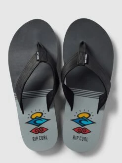 Rip Curl Zehentrenner Mit Label-Details Modell 'RIPPER' - Mittelgrau -Herrenbekleidung Angebote 9gr5ada46h338h9g8t1j6ki88op4schi70rjgkaia524ed2f70p4ki2b6gqk6di99op3ec9oa945chq16co34pb368rj4dpo6ssmae1kcgqj8eb36lj64chpchj38d9g71hj6do