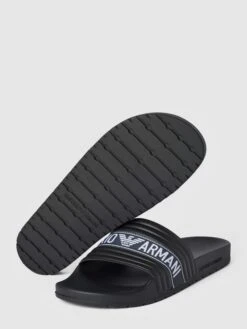 Emporio Armani Slides Mit Label-Detail - Schwarz -Herrenbekleidung Angebote 9h852l2b619jadqk70skmi2d750lajq89l9k6gqd898l4hpkago3gdq6756lcjqd8l648gpg998ked2f8l3j0c35chgm8dpi6tj6ae9kcdim4e9i71ijid9pccr3id9i69h6ado