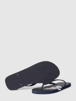 Emporio Armani Zehentrenner Mit Label-Details Modell 'Basic' - Dunkelblau -Herrenbekleidung Angebote 9koj6jppaoq58difah138hpo8p6kocibad3k8daaah74qli488q56lah911kol2g8ha32cij6d154cij74o3geb368o3epj4c5ijgohk69i62e1hcks68opo6or64opnccs66c0