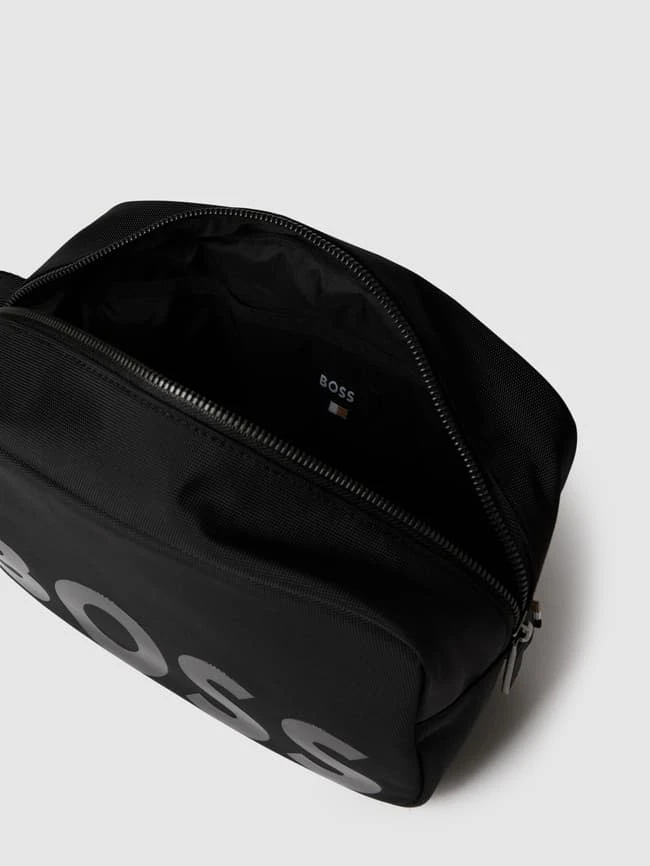 BOSS Kulturtasche Mit Label-Print Modell 'CATCH' - Schwarz 3 BOSS Kulturtasche Mit Label-Print Modell 'CATCH' - Schwarz – Bild 3