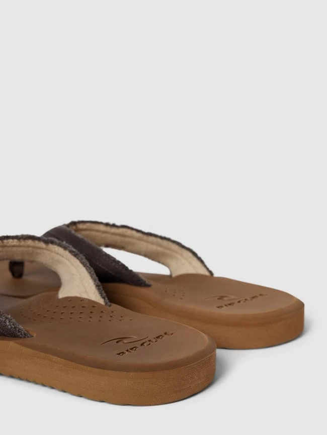 Rip Curl Zehentrenner Mit Strukturierter Sohle Modell 'REACTOR' - Haselnuss Braun 2 Rip Curl Zehentrenner Mit Strukturierter Sohle Modell 'REACTOR' - Haselnuss Braun – Bild 2