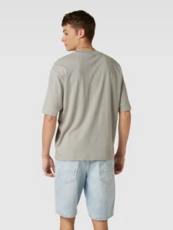 REVIEW T-Shirt Mit Label-Detail - Mittelgrau -Herrenbekleidung Angebote 9p35aiah618jekq19cskai2c9t1j4d2fahb42l1o8gol0kqmalal8d9o898jchq48cok6i2i68q4gcqb713m2d9g6spj4oph70q36opk70om2ohg61ij2d356opj8chhcks64e8