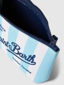 MC2 Saint Barth Kulturtasche Mit Allover-Muster Modell 'ALINE SPONGE' - Hellblau -Herrenbekleidung Angebote 9p5kuhhi710jaea798s3ilab9t2j2c2164rl2j2ia10l2h9oa96jihq2ako48iil94o30d2k9hb56i2j8l3j2c1n6grm6p9lcoq64o9kc8pm2eb5ckrj0pj56kp3gcpn6timcd0