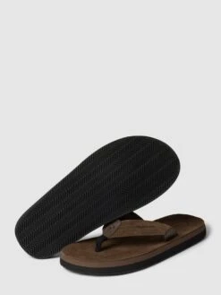 Gant Zehentrenner Mit Label-Details Modell 'POOLBRO' - Dunkelbraun -Herrenbekleidung Angebote a0r5cdajacs3ik266d530cq76sq4sea269936iib8os3ed1h6sr5cl2671150j2l8l3kcgqc8h0kihqmaoo36db46koj4opgcdhj0e1k64qm4e1o6lj64p9j70pjie33ckpjgdg