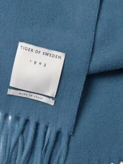 Tiger Of Sweden Schal In Woll-Optik Modell 'SYLAN' - Jeans -Herrenbekleidung Angebote a8p30hhp6ha54li3a1656la2719l2i1o6t3kgk1i68q46hqe712koia7850l8ea9856j6hpl8go3al266ko34eb5c4pjcdhl6os3acpk60o68oj161hm8cb165h36opncgoj8og