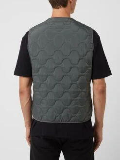 MCNEAL Steppweste Mit Brusttasche - Dunkelgrau 9 MCNEAL Steppweste Mit Brusttasche - Dunkelgrau -Herrenbekleidung Angebote a915cdpi6krkch25ah0jaea6a8plchi5a144ohab71342d25954l0cic64p50hpn9164ckib8cr46cajal3maoj16sp36oj36lgjaohk6oq68o9k65h3ee3468rjie346cq3ac0