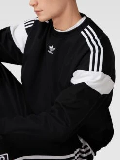 Adidas Originals Sweatshirt Mit Label-Stitching Modell 'CHALLENGER' - Schwarz -Herrenbekleidung Angebote a9446i9ha1akeihm6pal2l266l8kscae9h7kodhg61456j1n89950li49h558l279t1j4jig6d950ghi84o66e9gc8oj4opp6kqjep1k71imae9nc9gjaeb66gp30opn6di34c0