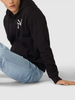 New Era Sweatjacke Mit Kapuze Modell 'LEAGUE ESSENTIALS' - Schwarz -Herrenbekleidung Angebote a974ic9ial35ceab8t85cc1k84p42kab8gr42d2k8so3agifa8p36dq36164sh2j8l4jgjak8513iiq4853j2p326ks38chn6orjic1k74s62oj16srjcopj6kp66db268p68d8