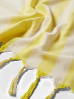 MC2 Saint Barth Strandtuch Mit Allover-Muster Modell 'FOUTAS' - Gelb 5 MC2 Saint Barth Strandtuch Mit Allover-Muster Modell 'FOUTAS' - Gelb -Herrenbekleidung Angebote ahaj8h1ia1532ji16h4j4kiaa514siibap852jpl90s56hie8p1k6kif9col0c2961258i9n750lcdpo94o3aob168rmac31ckp3cd9k6kp6cohp6kr3ioj1c4r32choc4o36d0