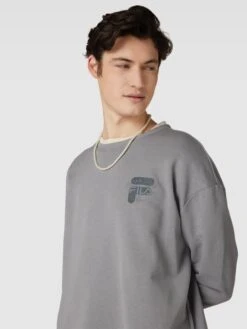 FILA Oversized Sweatshirt Mit Rundhalsausschnitt Modell 'BABEN' - Anthrazit 7 FILA Oversized Sweatshirt Mit Rundhalsausschnitt Modell 'BABEN' - Anthrazit -Herrenbekleidung Angebote aks4qk298kok2gicad53ik219gs4gkqma4s42gpo70o36gq99tb4edqa8krkui2g9ko56dib611l4haa8p3m6d1k75im6oph6gp3ge1kc4rjgohjcgpjgcb56dij6cpl69h64pg