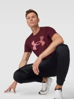 Under Armour T-Shirt Mit Label-Print - Bordeaux Rot -Herrenbekleidung Angebote al4kai9l9hakccpn9p650j2ma914aj27a8qk4khp6573gd2261250dhm6cr4edho8or3id2i6p24qdi688o3ecpocco6ce9i64qm8e9kcko3gohp6os3iphg6cq3ccr56gqmado