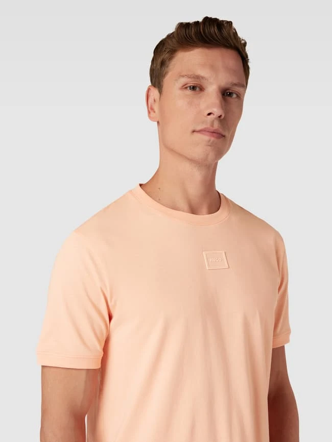 HUGO T-Shirt Mit Label-Applikation - Apricot 3 HUGO T-Shirt Mit Label-Applikation - Apricot – Bild 3